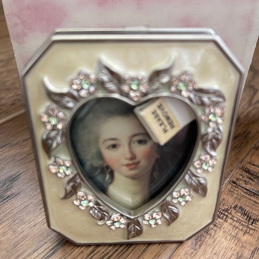 JAY STRONGWATER Duchess Heart Frame Cammy Crystal Pearl pristine condition. - Picture 11 of 13